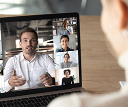 Block 256x215 leading remote team